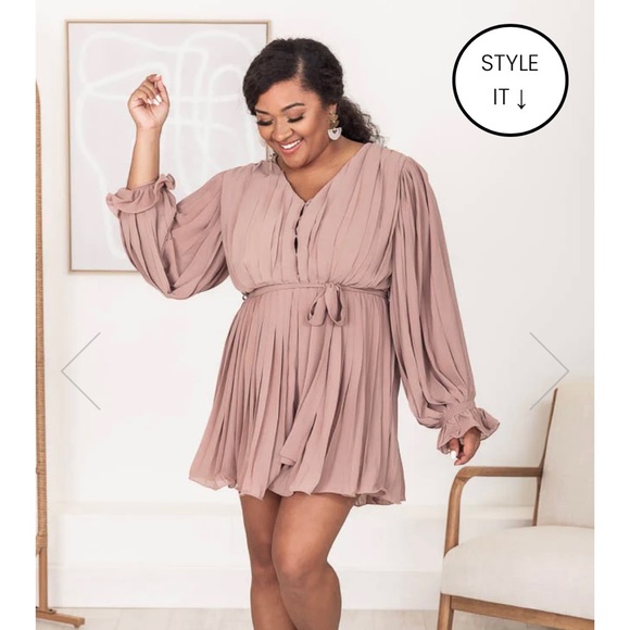 Pretty On Point Dusty Mauve Pleated Romper - Picture 3 of 5